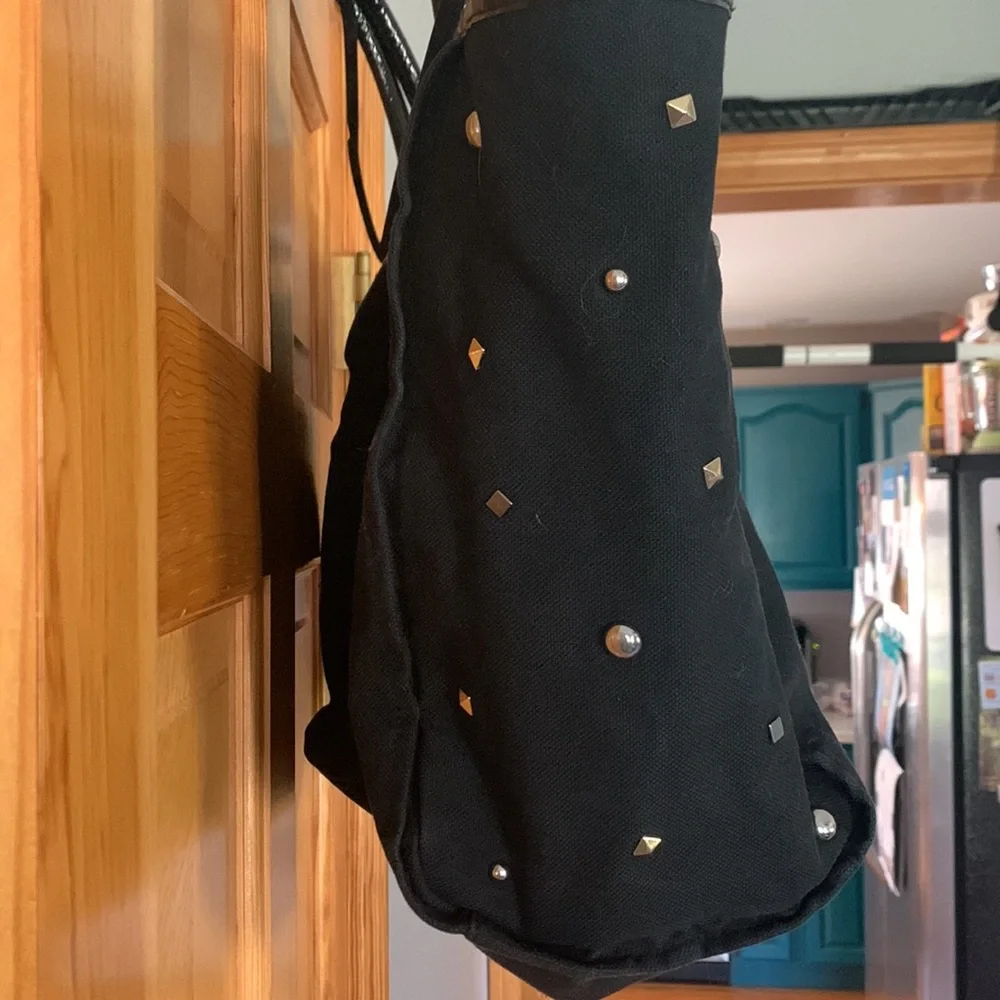 Victoria’s Secret black tote bag with metal stud detail and chain accent - Picture 3 of 8